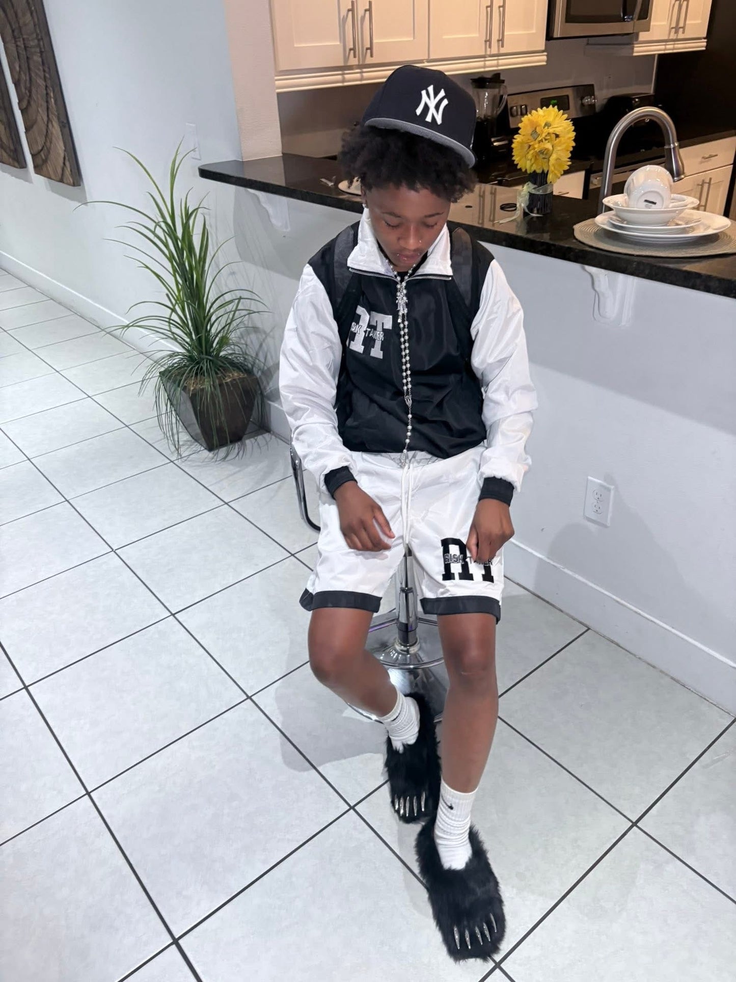 RiskTaker V1 "Noir" Windbreaker Set – White & Black